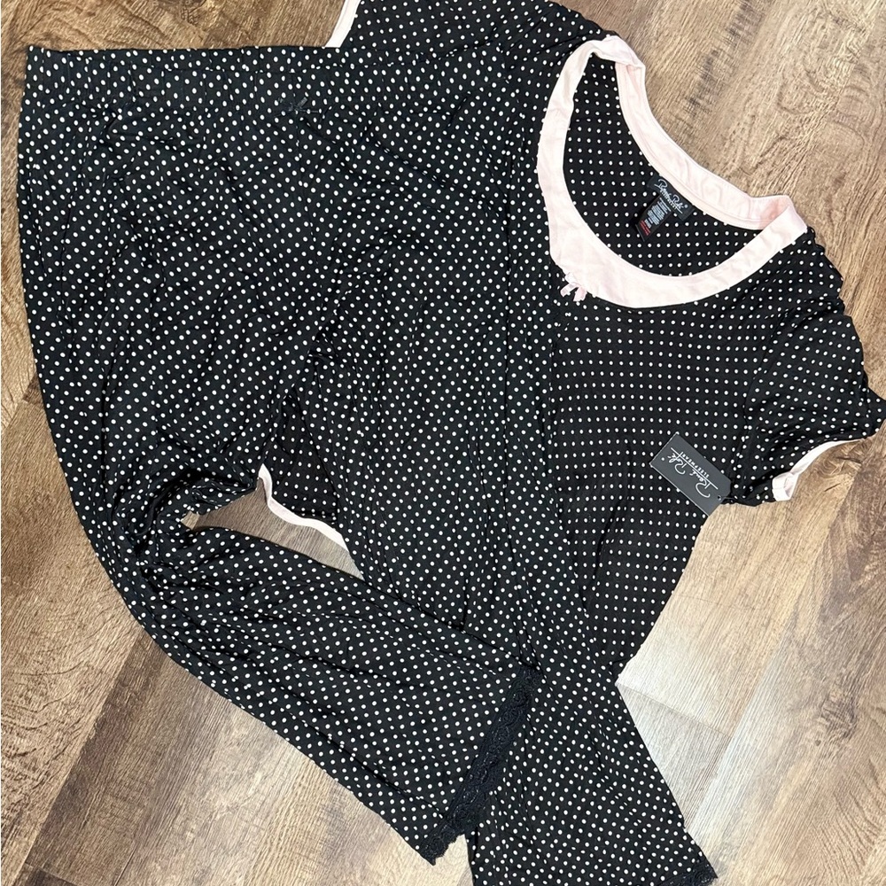 Rene Rofe Black and White Wrap Blouse with Peter Pan Collar